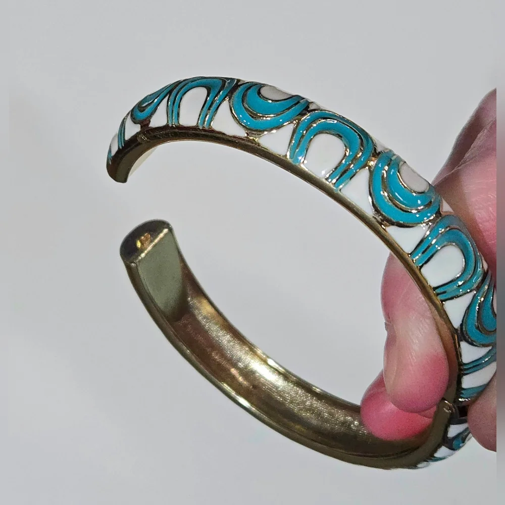 Nordstrom Sequin NYC Equestrian Turquoise Enamel Horseshoe Hinge‎ Bangle NWOT